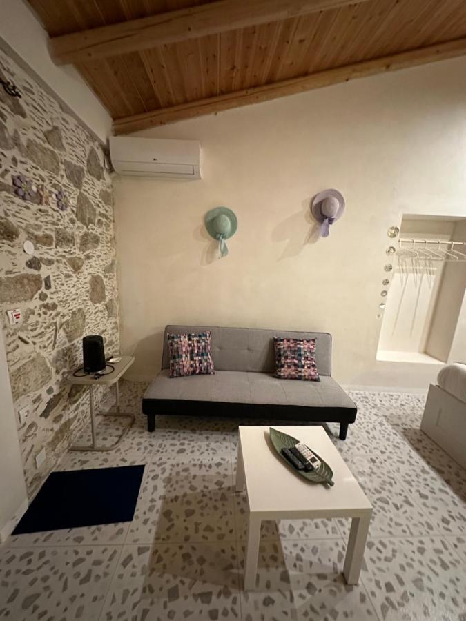 Отель Cocooning Blue House Elafonisi Vathi  Экстерьер фото